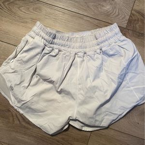 Lululemon Size 2 4” Lululemon Hottie Hot Shorts